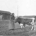 Mor Anna på gården,Arnolds mor, Bengt-Emil Johnsson´s farmor, foto från 1924